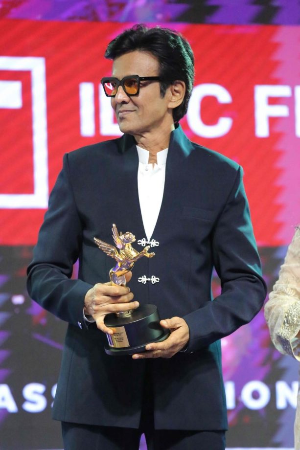 Candid Moments: IWMBuzz Digital Awards Season 8: India’s Biggest OTT and Web Entertainment 1000534