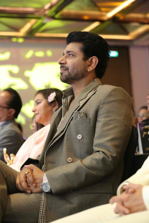 Candid Moments: IWMBuzz Digital Awards Season 8: India’s Biggest OTT and Web Entertainment 1000531