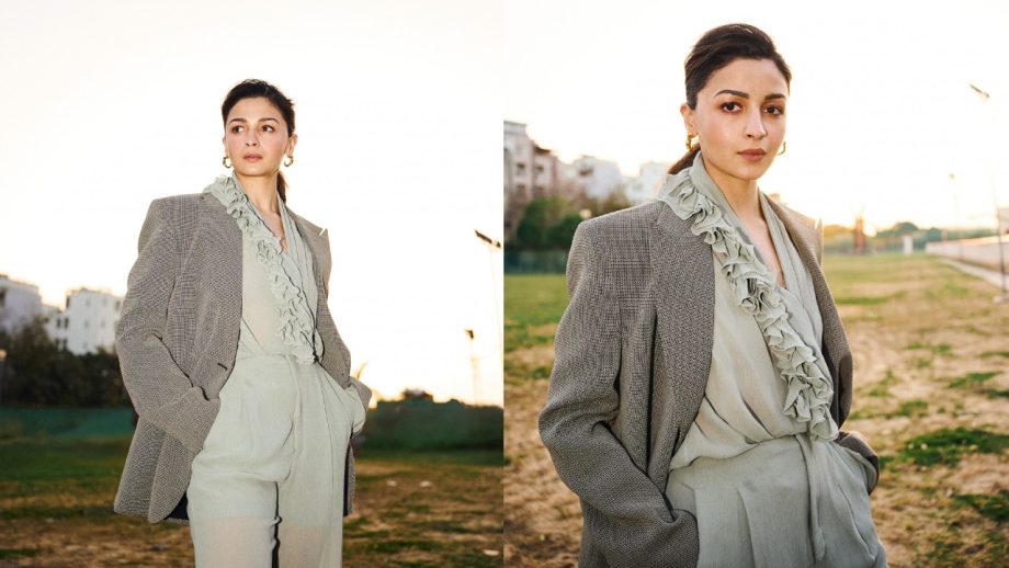 From Alia Bhatt’s Closet: 5 Ways to Make a Blazer Look Hotter With Bralettes and Lace Tops 1000938