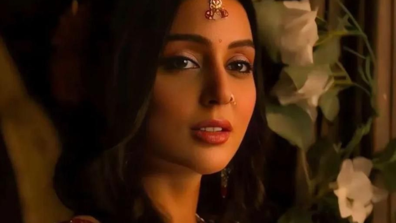 From Deepika Padukone, Sanskruti Jayana to Kriti Sanon: Actresses Who Made Mythology Feel Modern 1000305