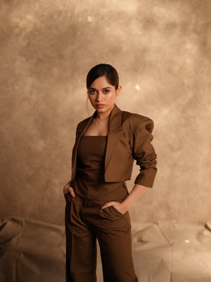 Jannat Zubair Owns Power Dressing in Chic Brown Co-Ord Look 999356