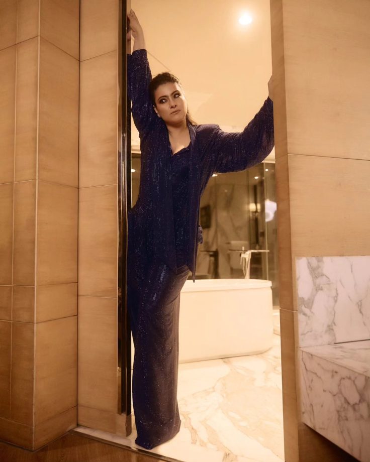 Kajol Shines in Purple Shimmer Co-ords, Serves Glam with a Personal Touch 1000819