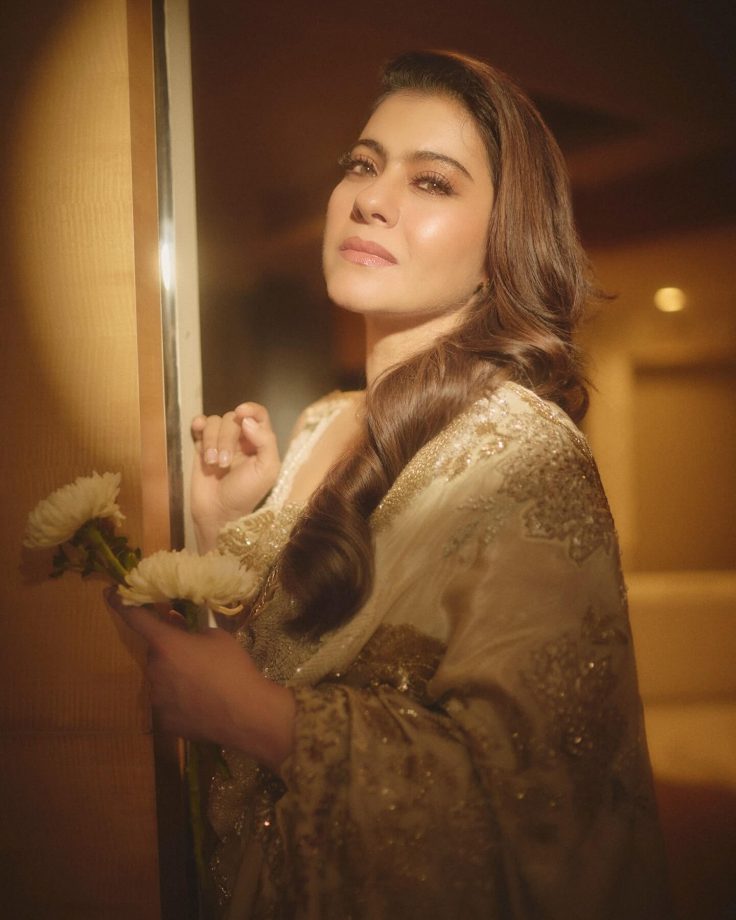 Kajol’s Gold Saree Look Is the Definition of Timeless Grace and Elegance 1