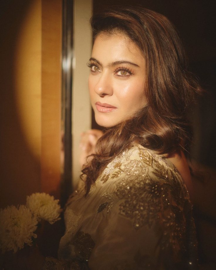 Kajol’s Gold Saree Look Is the Definition of Timeless Grace and Elegance 1