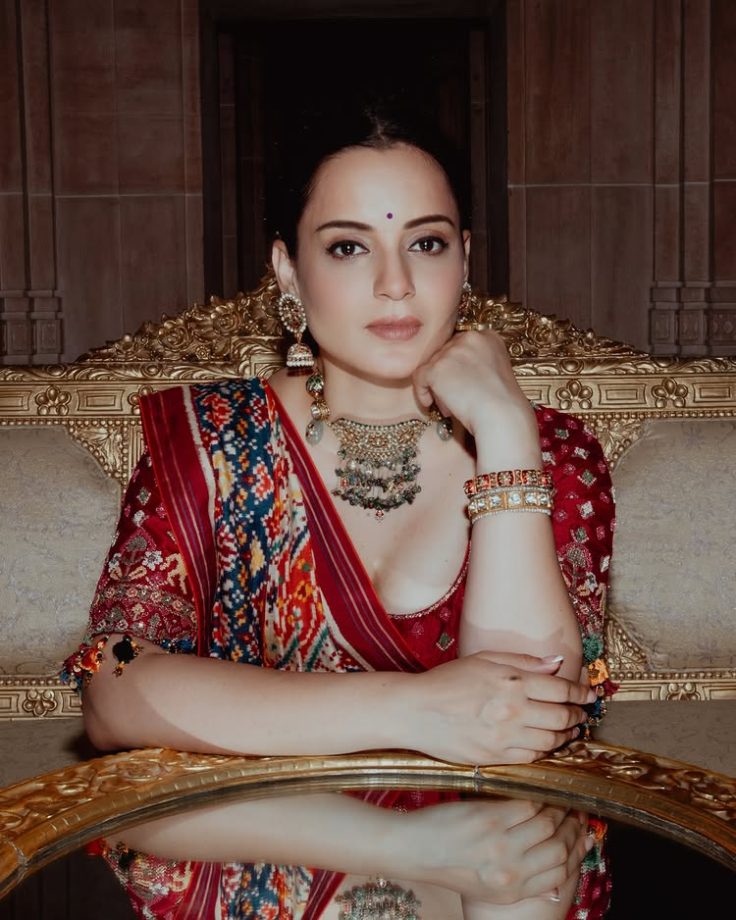 Kangana Ranaut in Patan Patola Saree at Bharat Bhagya Vidhata Premiere in Jodhpur 999983