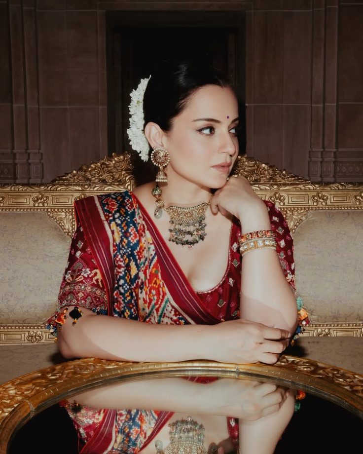 Kangana Ranaut in Patan Patola Saree at Bharat Bhagya Vidhata Premiere in Jodhpur 999982