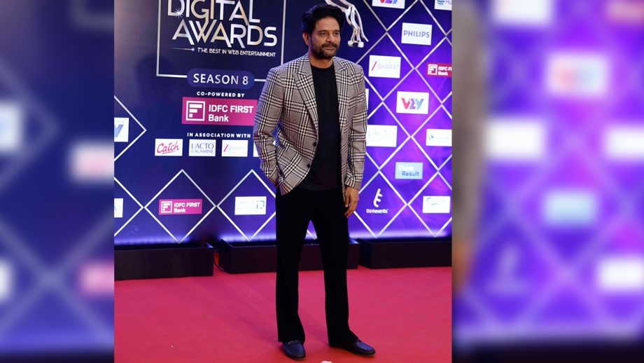 Men Who Owned the Red Carpet at IWMBuzz Digital Awards Season 8 with Their Statement Looks 1000915