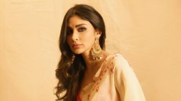 Mouni Roy Elevates Ethnic Glam in a Backless Blouse with a Butter Yellow Cotton Saree