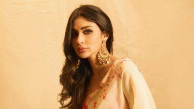 Mouni Roy Elevates Ethnic Glam in a Backless Blouse with a Butter Yellow Cotton Saree