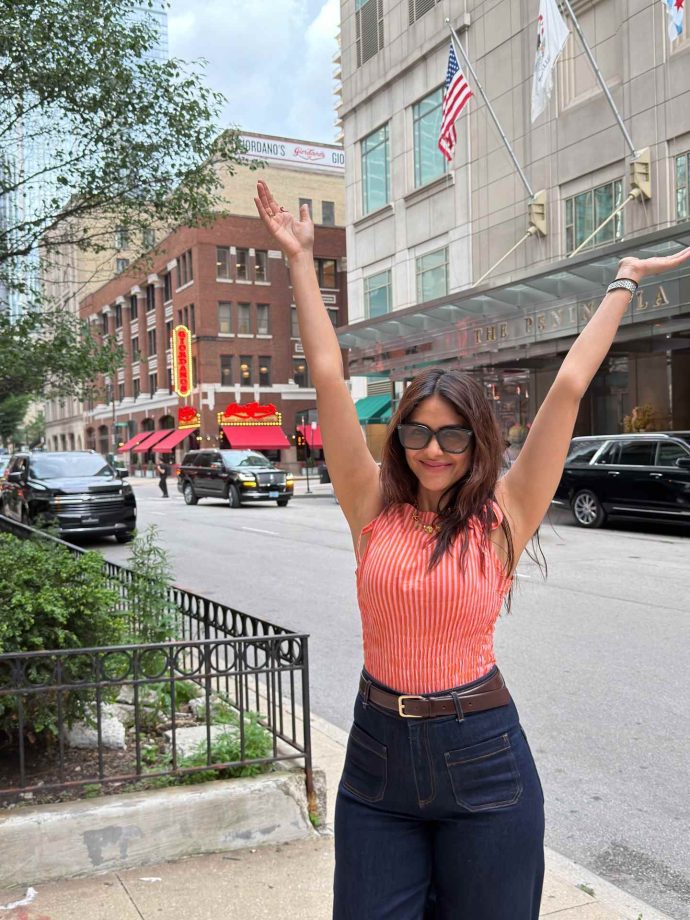 Mrunal Thakur Serves Effortless Street Style Goals in Chicago 1000692