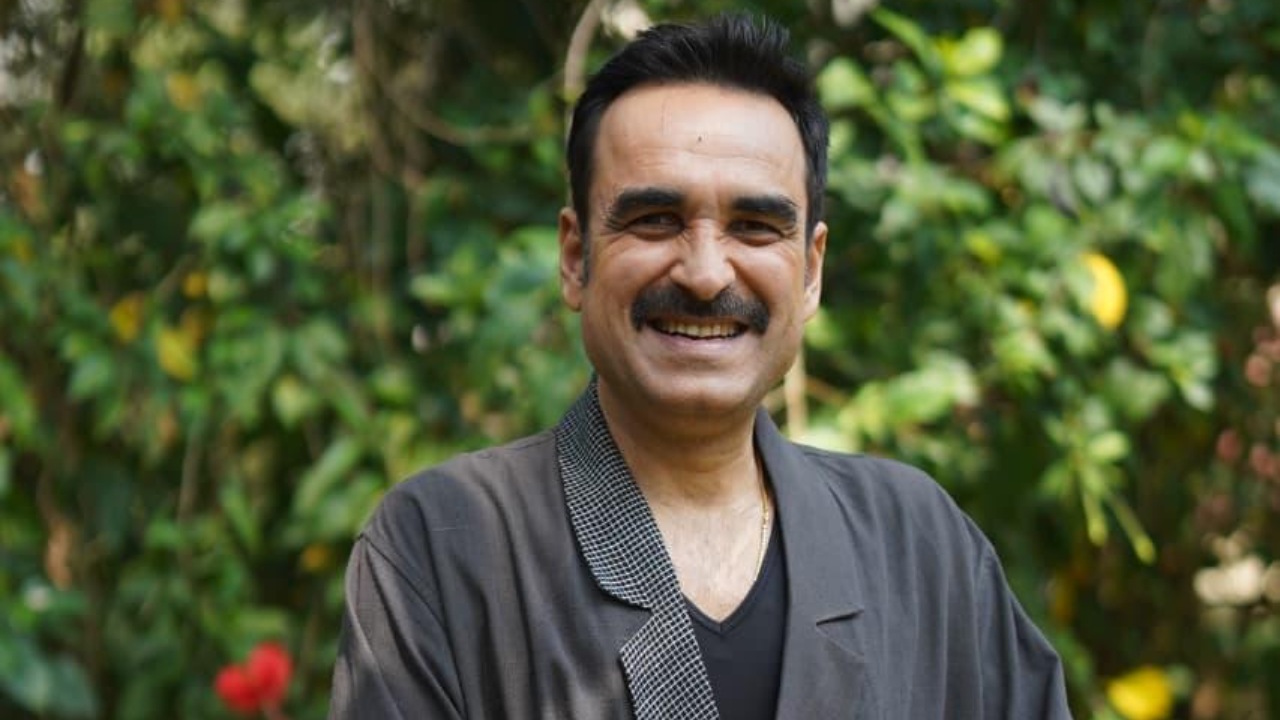 Pankaj Tripathi launches handloom venture ‘Tulo’ to empower local artisans and celebrate India’s rich weaving heritage 1000285