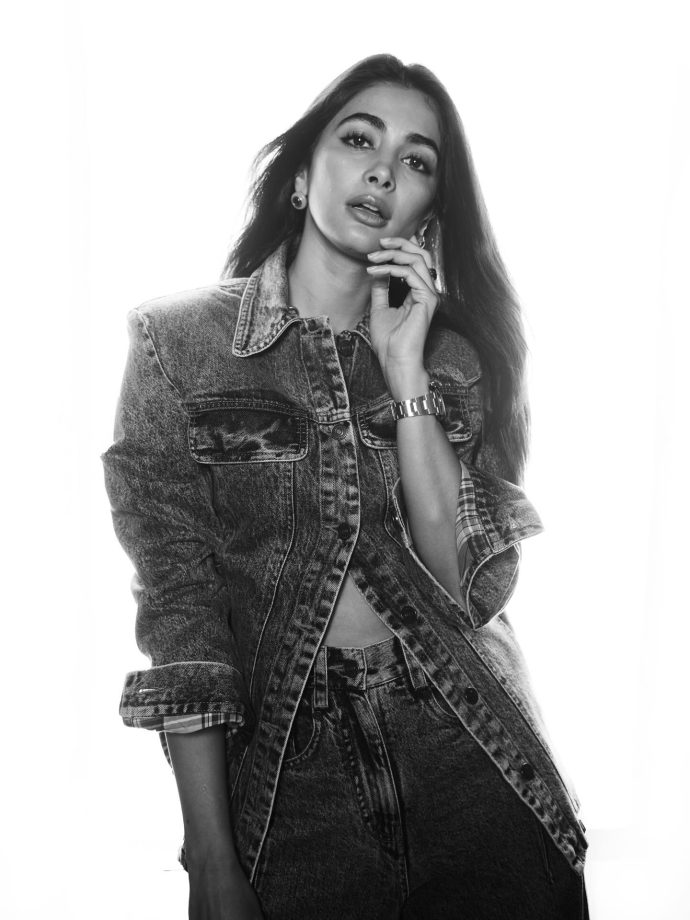 Pooja Hegde Serves Effortless Denim-on-Denim Style, Nails Casual Chic Trend 999387