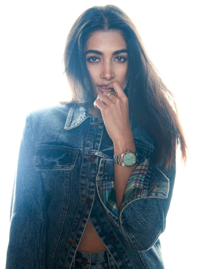 Pooja Hegde Serves Effortless Denim-on-Denim Style, Nails Casual Chic Trend 999389