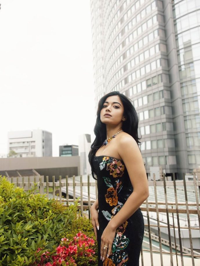 Rashmika Mandanna Stuns in Floral Strapless Gown 999393