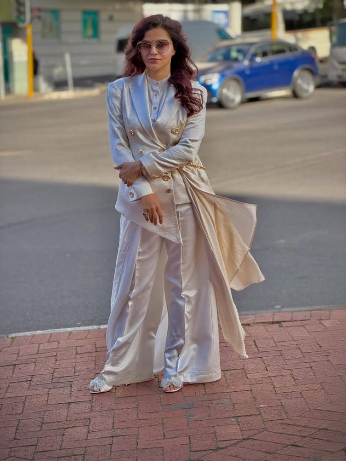 Rubina Dilaik Redefines Power Dressing in a Statement Ivory Ensemble 1000074