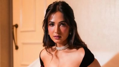 Sonal Chauhan Brings Back Old-School Glam with a Bold Velvet Slit Dress Look