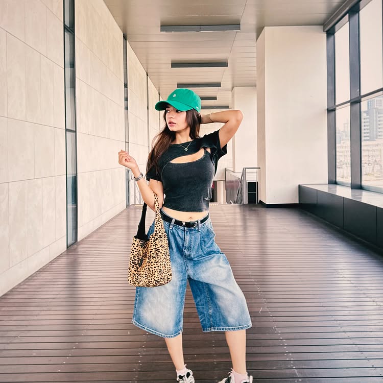 TV Divas Show How Crop Tops and Denim Never Go Out of Style: Anushka Sen, Reem Shaikh, and Rubina Dilaik Serve Casual Fashion Goals 1
