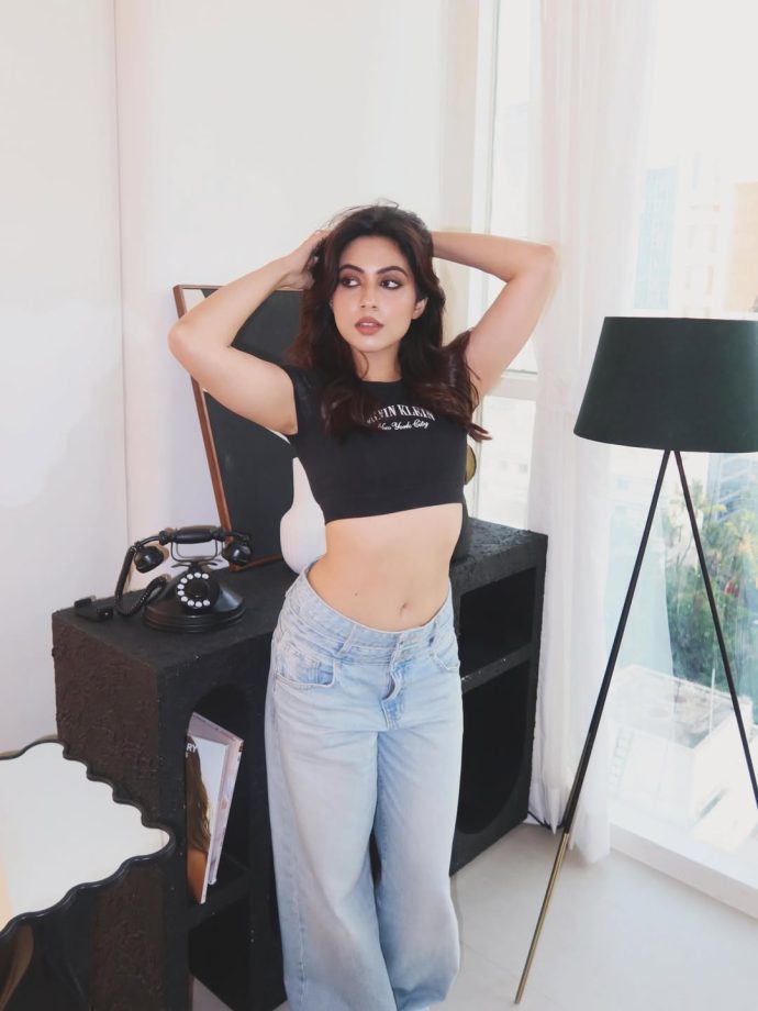 TV Divas Show How Crop Tops and Denim Never Go Out of Style: Anushka Sen, Reem Shaikh, and Rubina Dilaik Serve Casual Fashion Goals 1