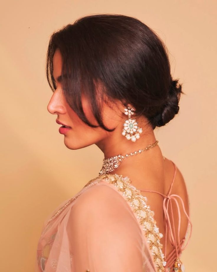 Wamiqa Gabbi Twirls in Regal Pastels and Redefines Modern Lehenga Glam 1000092