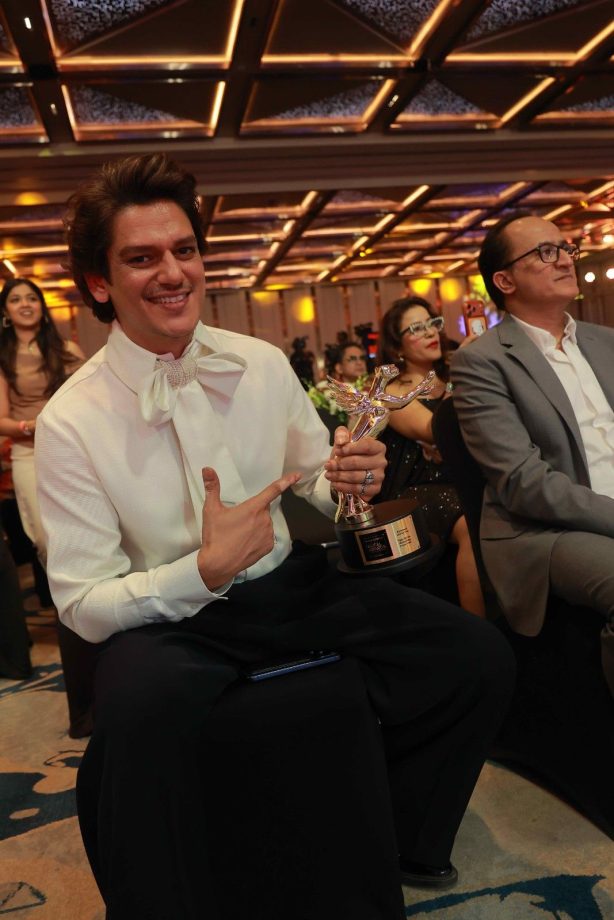 Winning Moments: IWMBuzz Digital Awards Season 8: India’s Biggest OTT and Web Entertainment 1000423