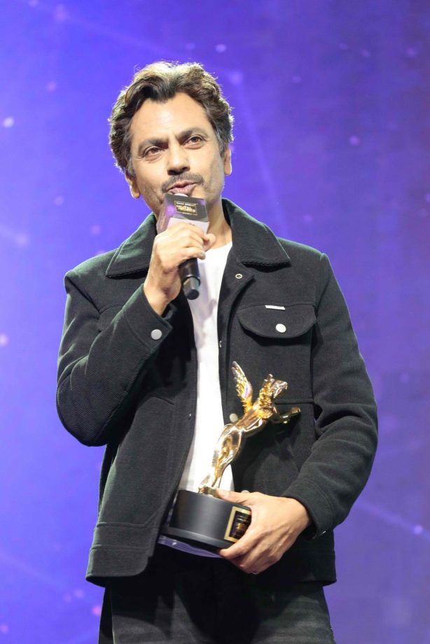 Winning Moments: IWMBuzz Digital Awards Season 8: India’s Biggest OTT and Web Entertainment 1000433