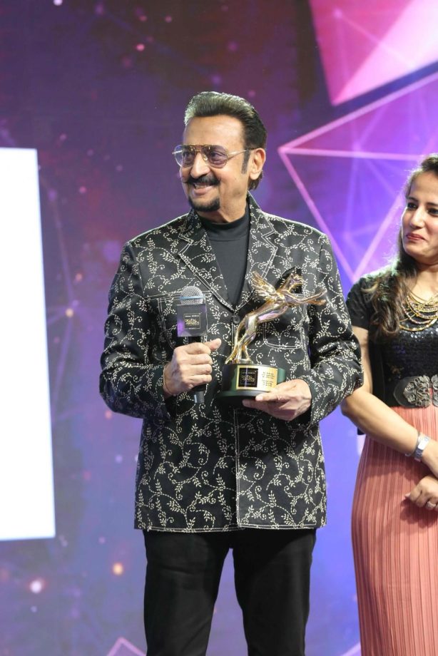 Winning Moments: IWMBuzz Digital Awards Season 8: India’s Biggest OTT and Web Entertainment 1000439