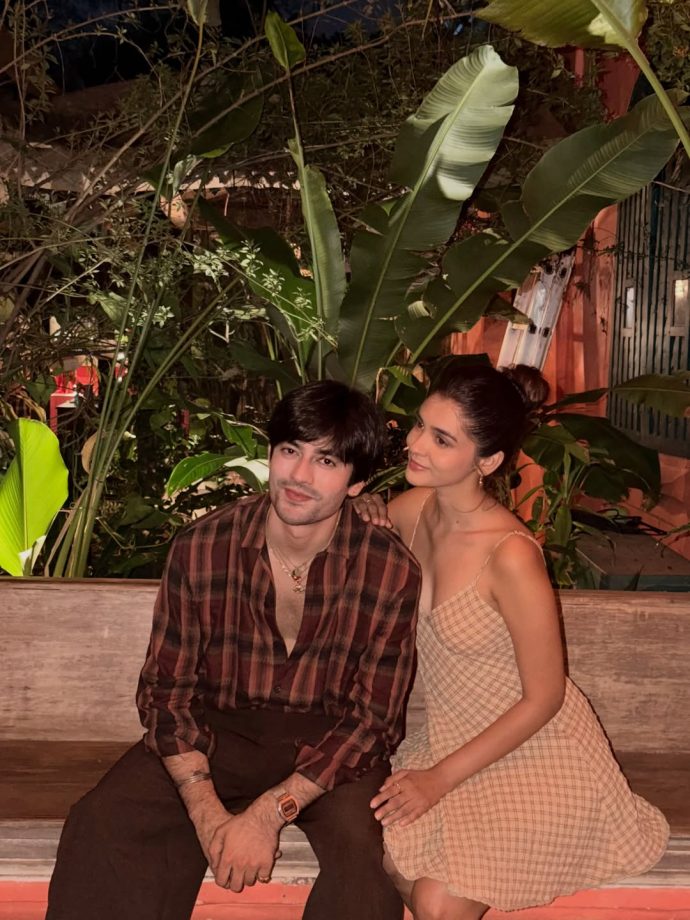 Aashay Mishra and Pranali Rathod's Cozy Monsoon Date Comes With Effortless Fashion Goals 1