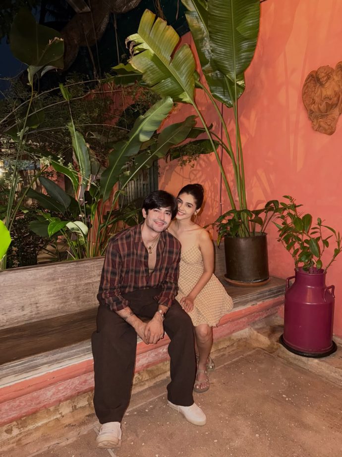 Aashay Mishra and Pranali Rathod's Cozy Monsoon Date Comes With Effortless Fashion Goals 1