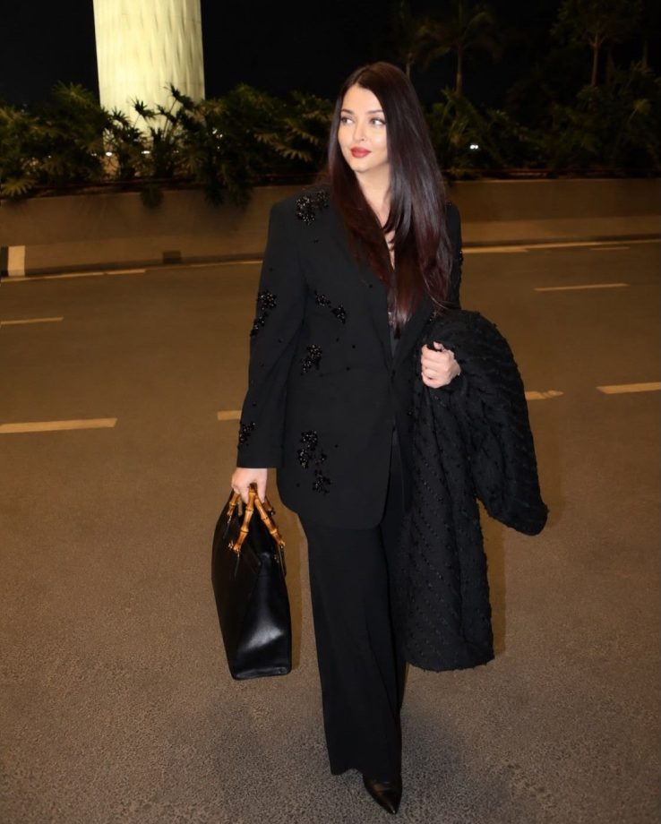 Aishwarya Rai Bachchan Airport Style Wins Power Dressing Game 1