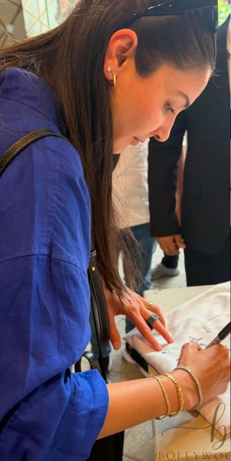 Anushka Sharma Visits London OMNOM; CEO Calls It ‘Heart-Filling’ Moment 1