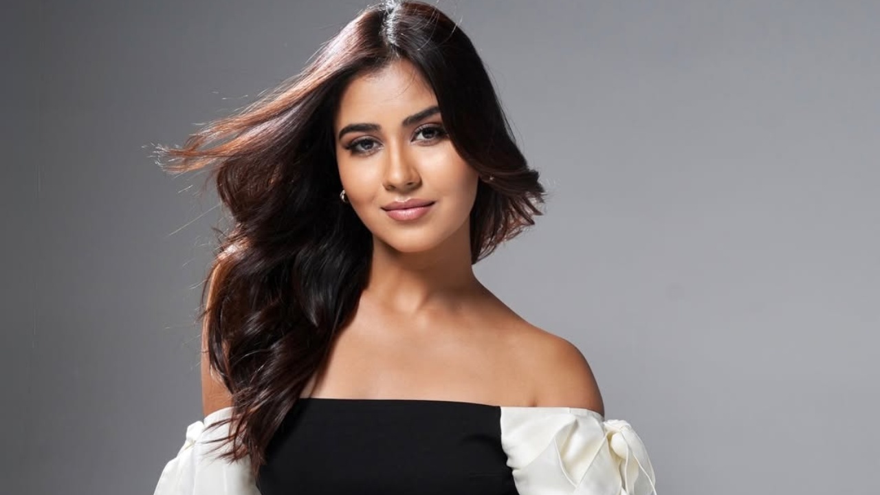 Akanksha Choudhary Embodies Timeless Elegance in a Fitted Monochrome Ensemble