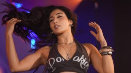 Shreya Kalra's Stage Style Steals Hearts