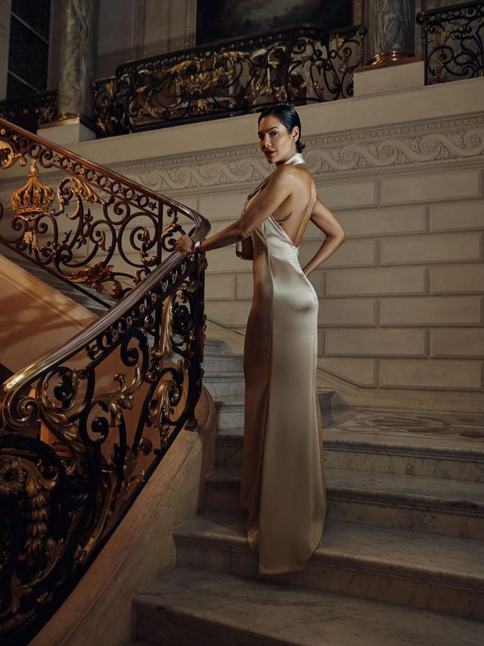 Esha Gupta Embraces Sculptural Glamour in a Plunging Stéphane Rolland Gown 1