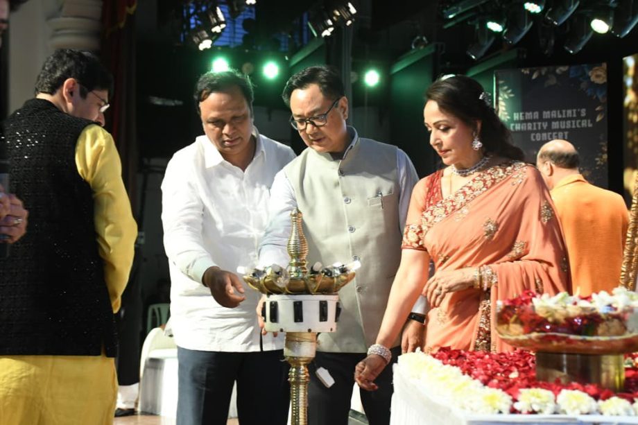 Hema Malini's 60 Years In Cinema Celebration Becomes Extra Special With Heartfelt Tribute To Dharmendra 1