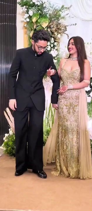 Inside Akansha Ranjan's Two Gorgeous Bridal Looks 1