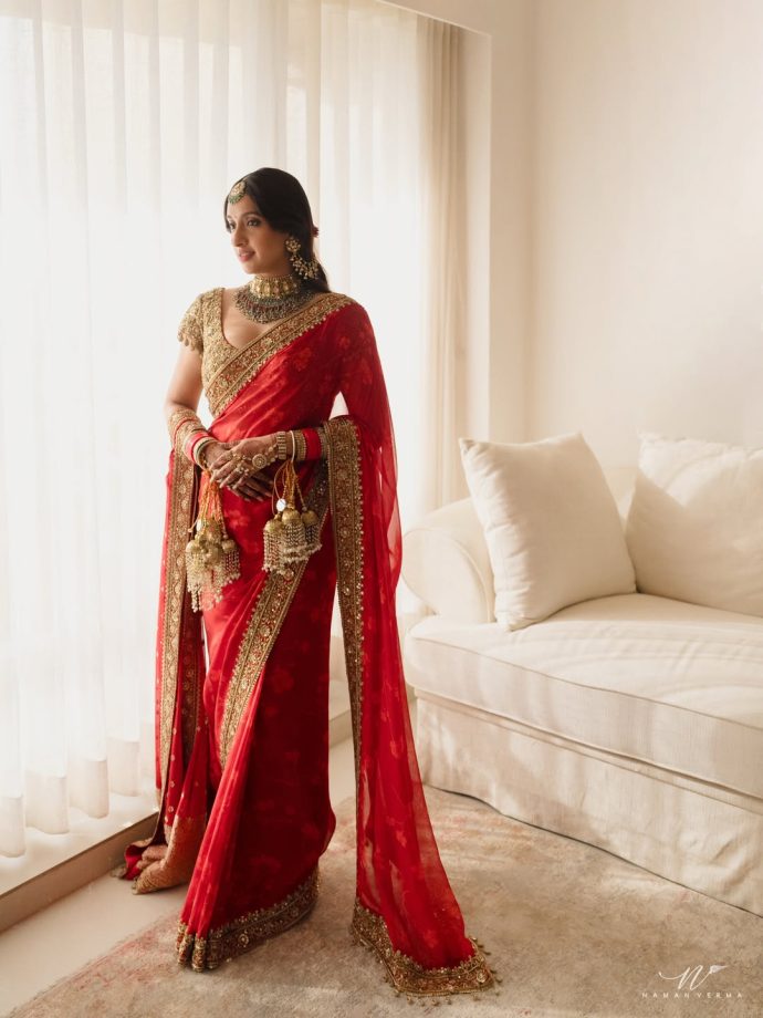Inside Akansha Ranjan's Two Gorgeous Bridal Looks 1