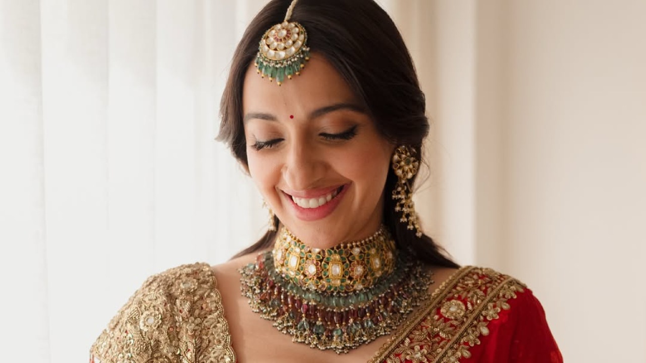 Inside Akansha Ranjan's Two Gorgeous Bridal Looks 1