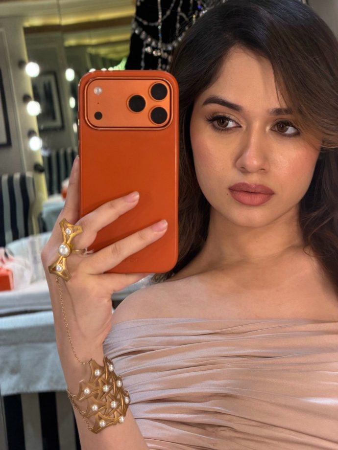 Jannat Zubair Stuns in a Draped Champagne Gown 1