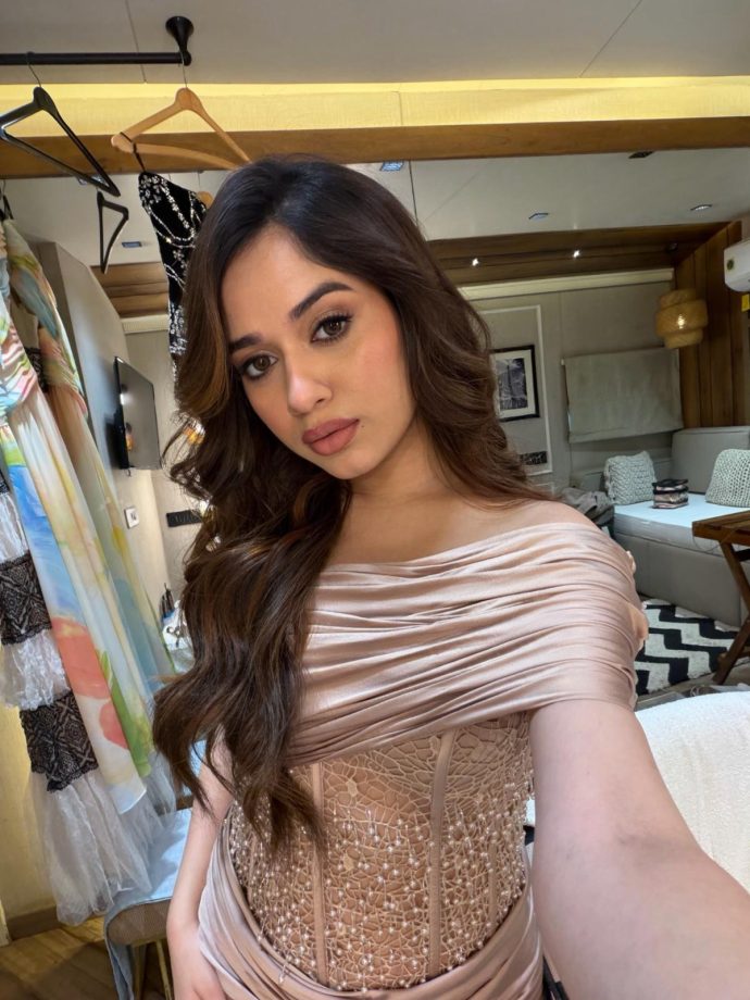 Jannat Zubair Stuns in a Draped Champagne Gown 1