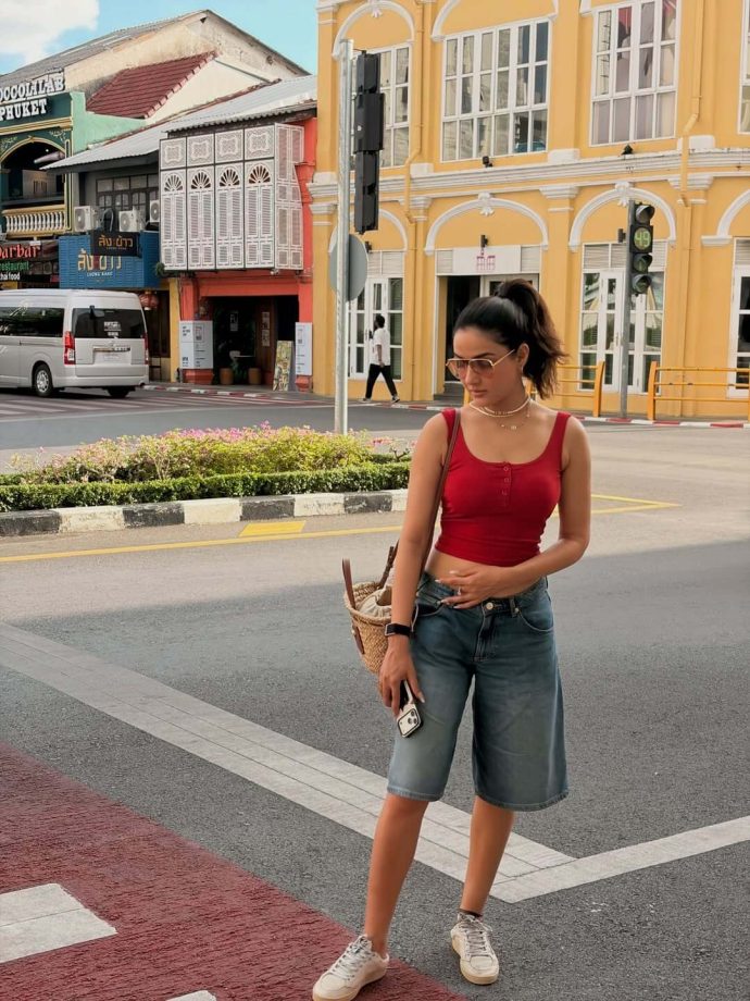 Jasmin Bhasin's Casual Street Style Wins Every Time 1