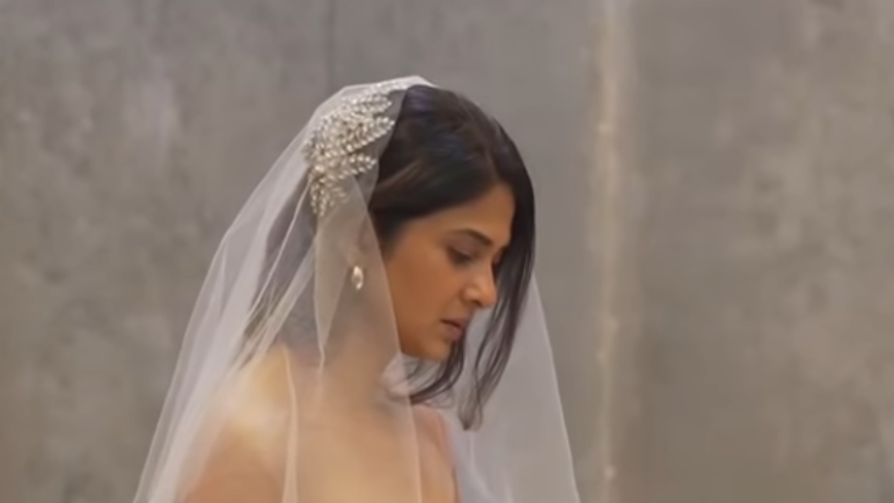 Jennifer Winget's White Bridal Gown Look Goes Viral Amid Wedding Rumors With William Ishmael: Watch 1