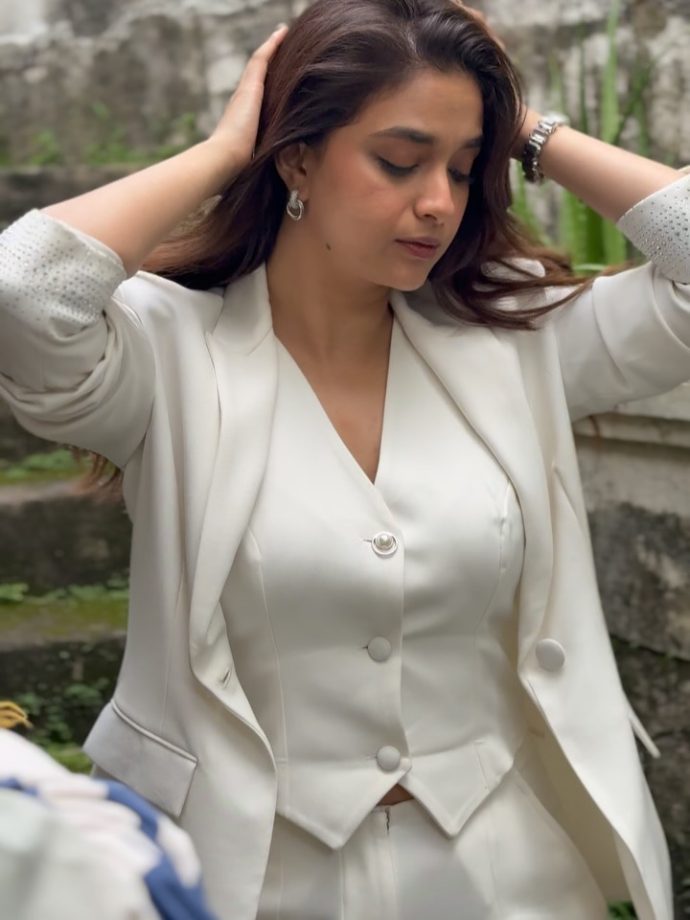 Keerthy Suresh Rocks Sophisticated White Suit Style 1