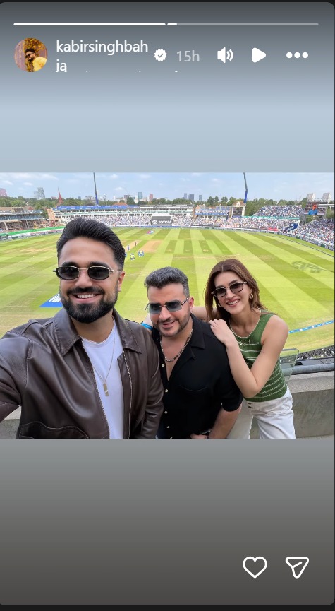 Kriti Sanon Enjoys India vs England ODI With Kabir Bahia, MS Dhoni, and Sakshi; Shares Adorable Selfie 1