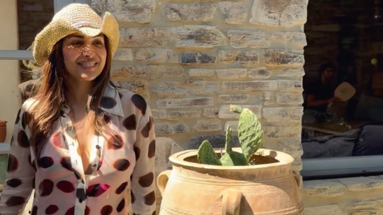 Malaika Arora Gives Summer Wardrobe Major Upgrade 1