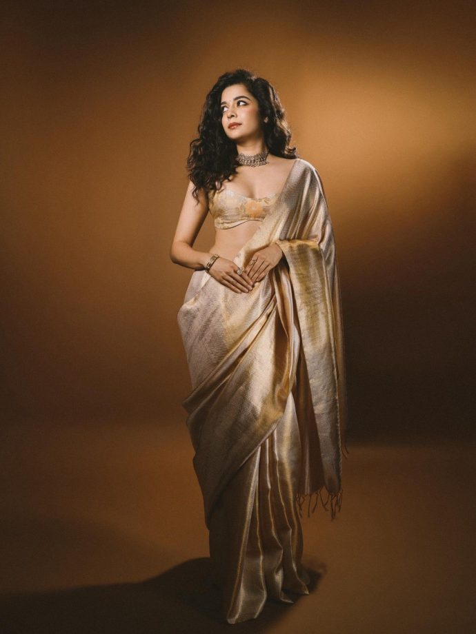 Mithila Palkar Keeps It Graceful in a Champagne Gold Saree 1