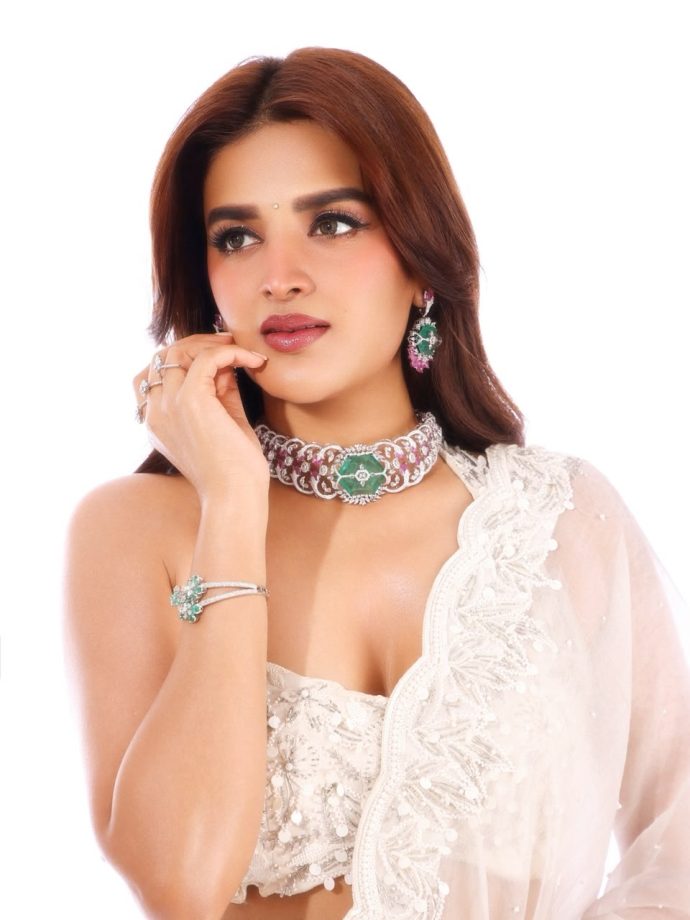 Nidhhi Agerwal Stuns, Ivory Glamour Wins 1