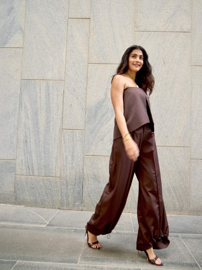 Pooja Hegde Serves Chic Brown Co-Ord Set Fashion 1