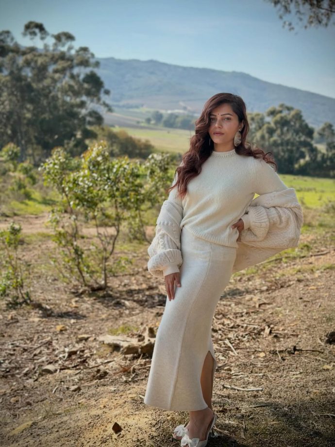 Rubina Dilaik Elevates Everyday Knitwear Fashion 1