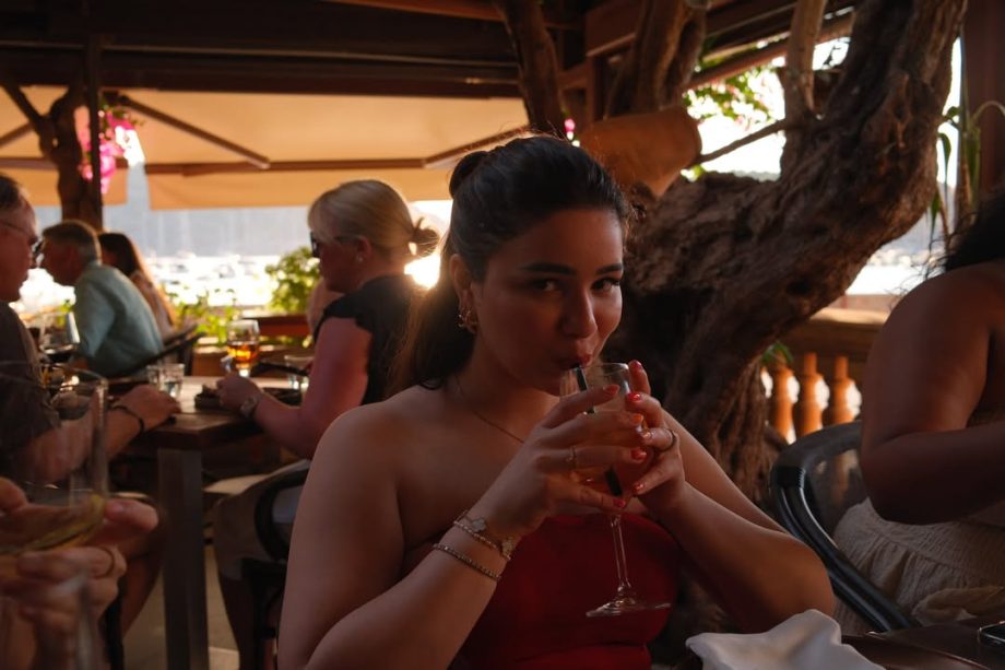 Sara Tendulkar's Spain Photo Dump Features 'Fav Girl' 1