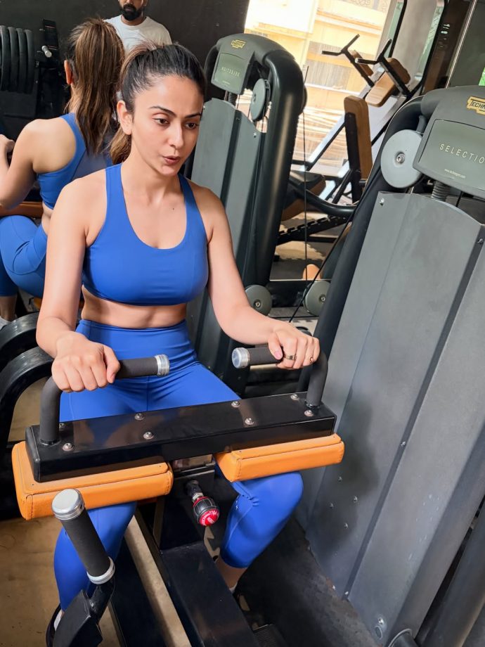 South Divas Rakul Preet Singh, Keerthy Suresh Share Fitness Inspiration Workout Videos 1